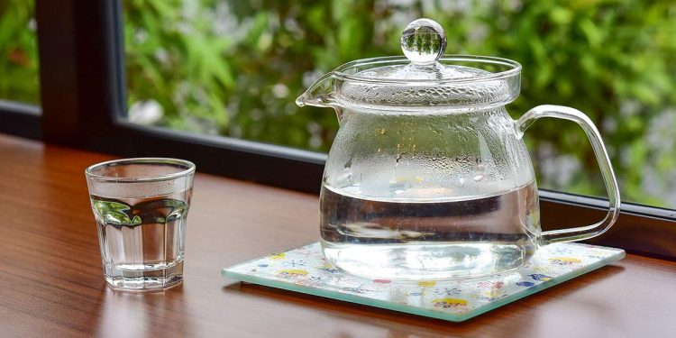 health benefits of drinking hot water